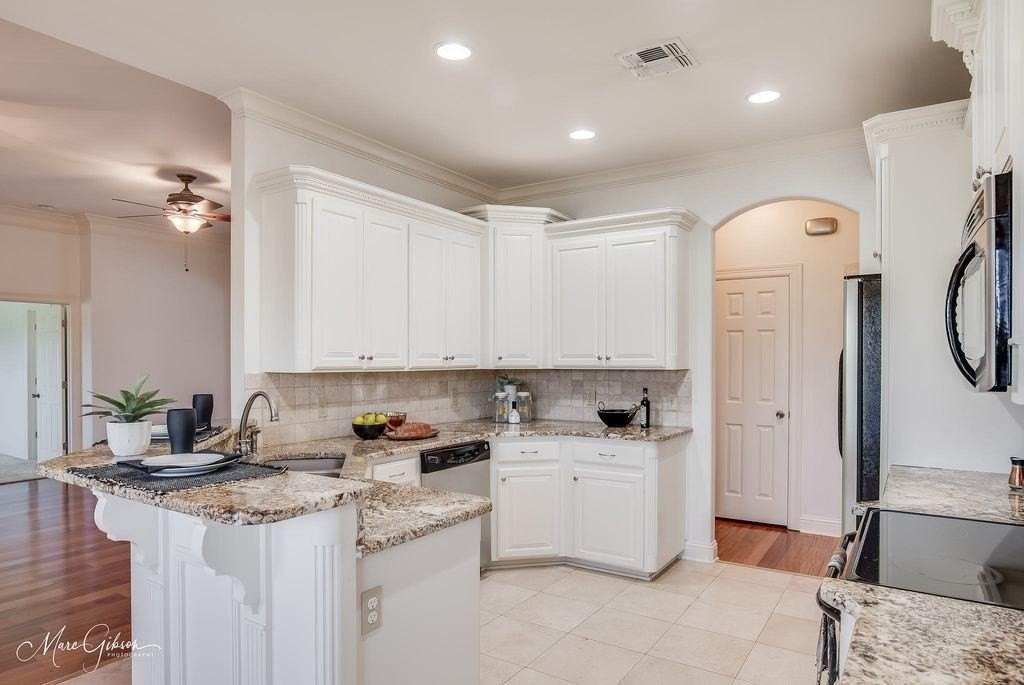 230 Macey Ln - Photo 4 of 20