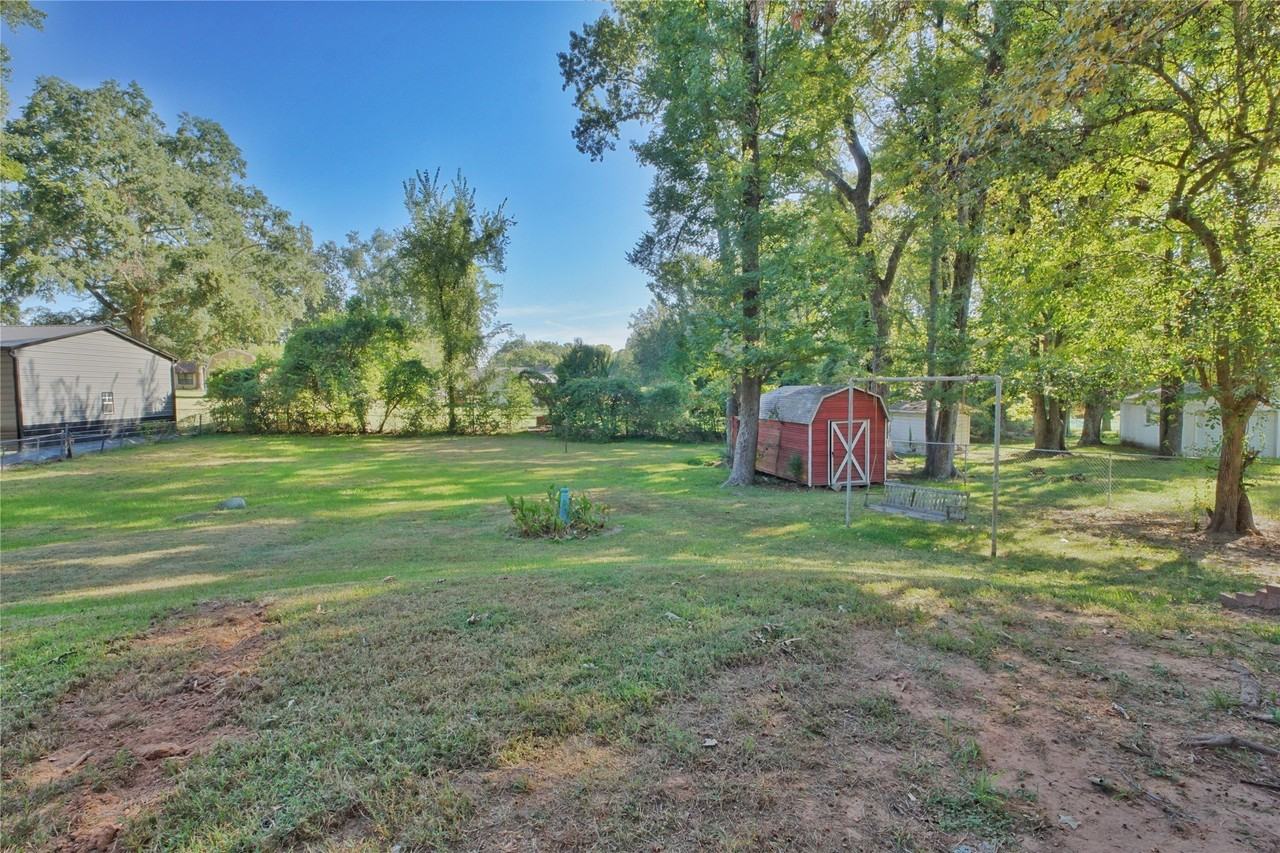3742 Cornell Dr - Photo 4 of 25