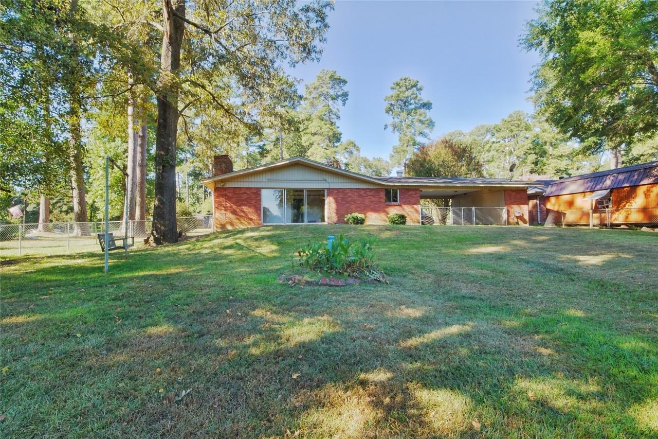 3742 Cornell Dr - Photo 5 of 25