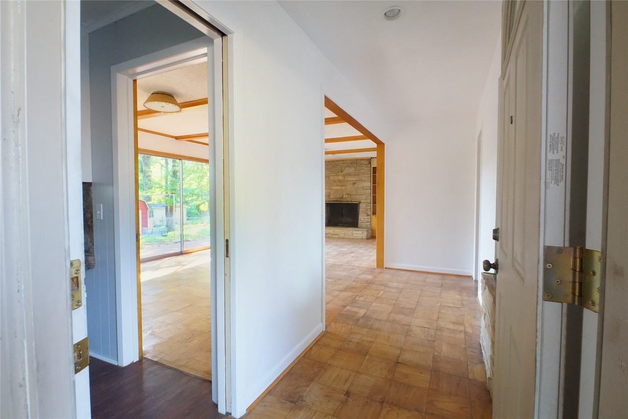 3742 Cornell Dr - Photo 6 of 25