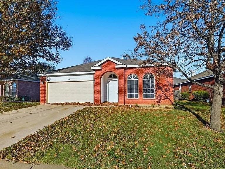 1048 Harriman Dr - Photo 2 of 22
