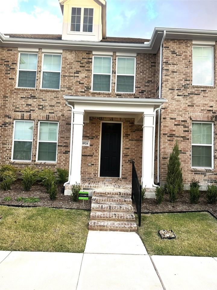8924 Scarp Hill Ln - Photo 2 of 22