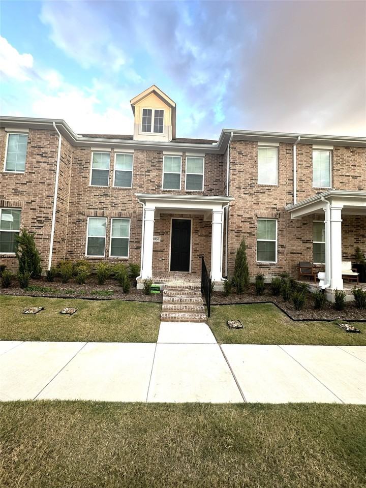 8924 Scarp Hill Ln - Photo 3 of 22