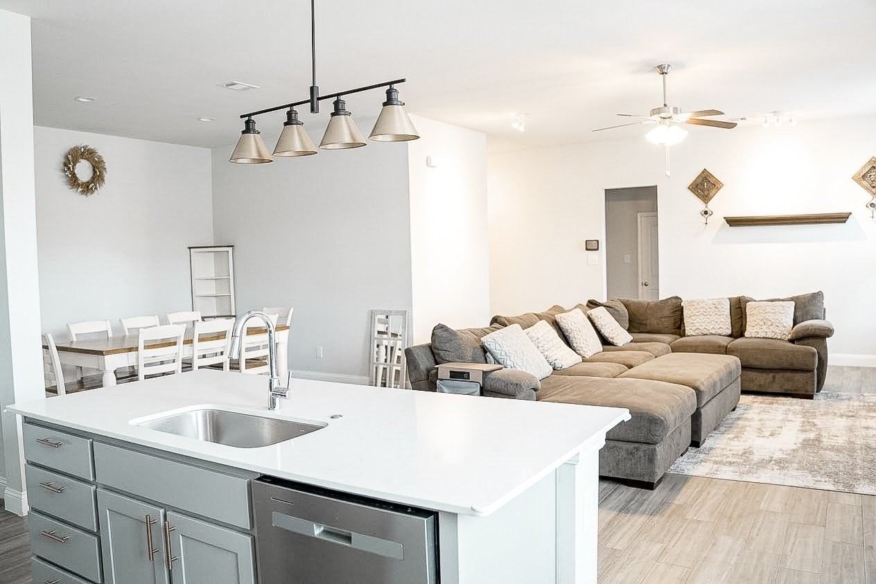 1307 Axis Deer Rd - Photo 6 of 11