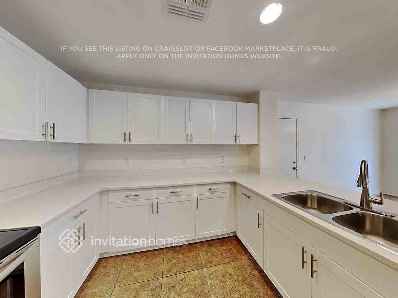 5814 E Hampton Ave - Photo 7 of 20
