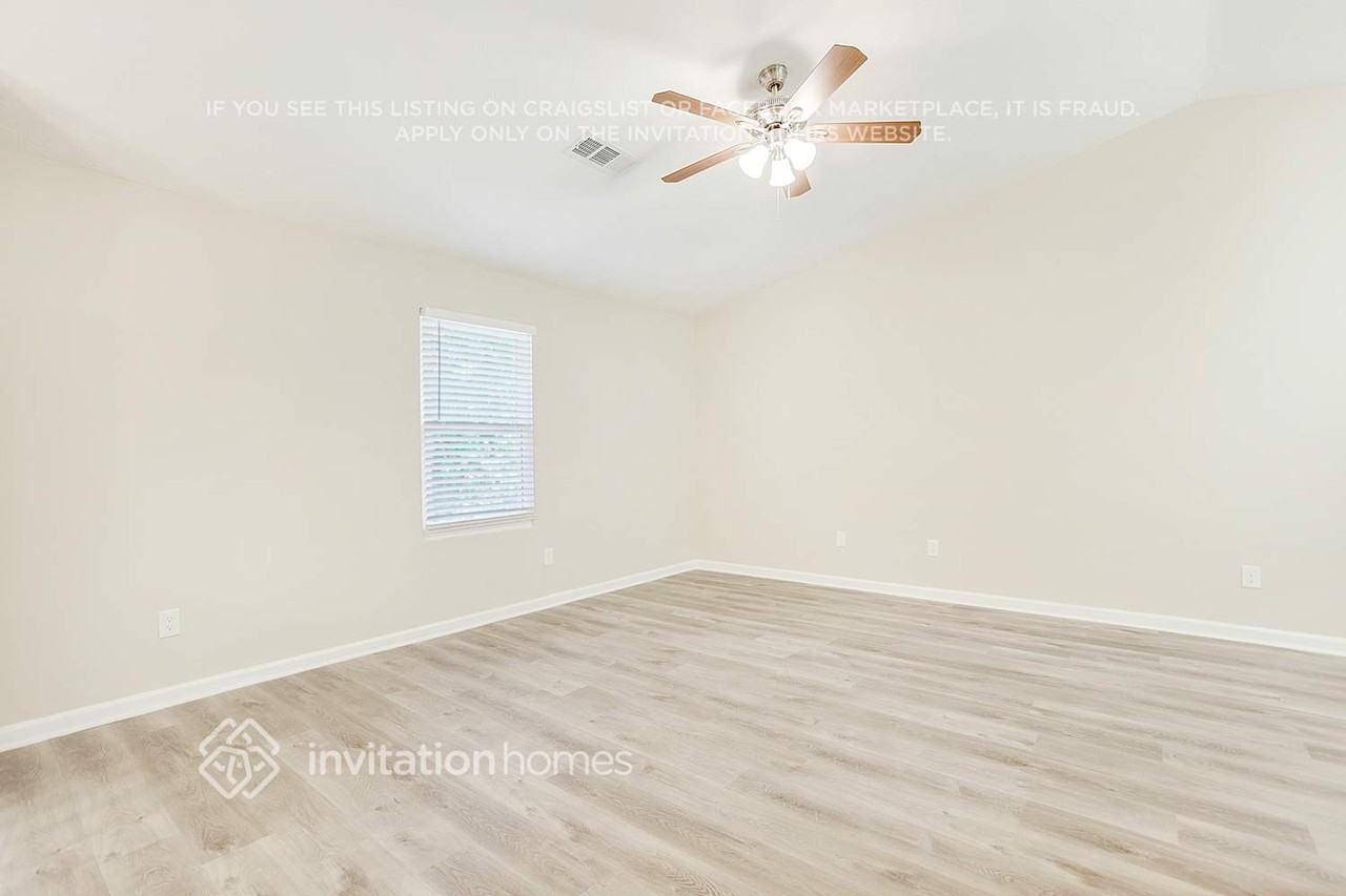 5539 Petite Ct - Photo 4 of 26
