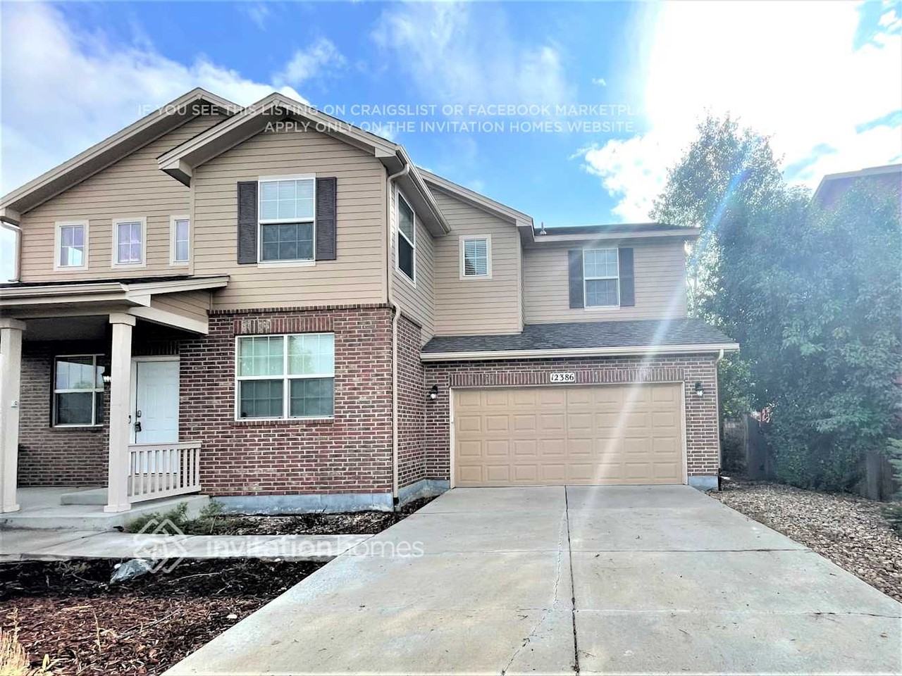 12386 Roslyn Way - Photo 2 of 26