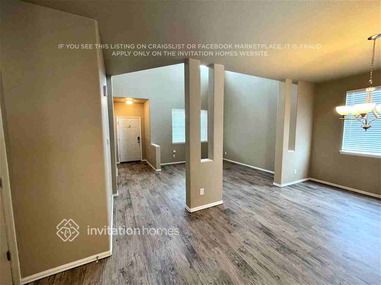 12386 Roslyn Way - Photo 4 of 26