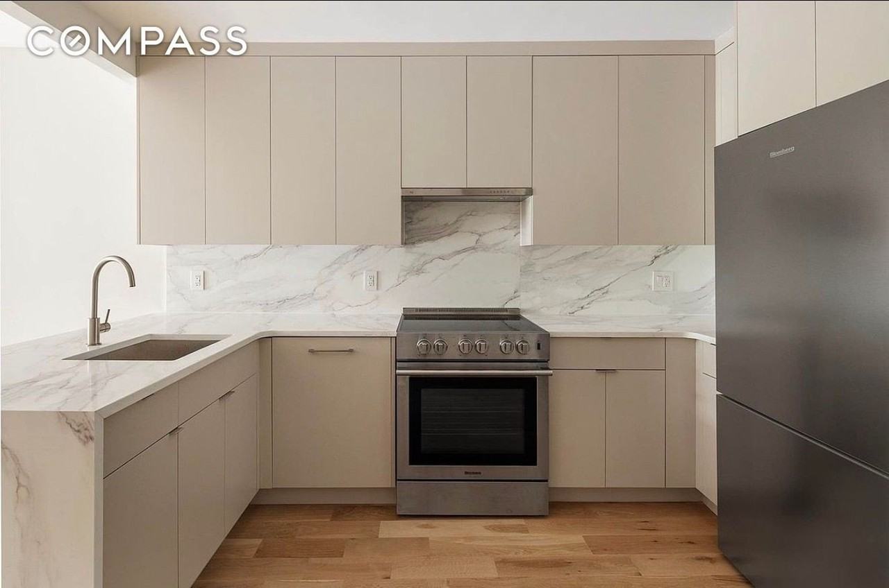 1155 Bedford Ave #2R - Photo 2 of 5