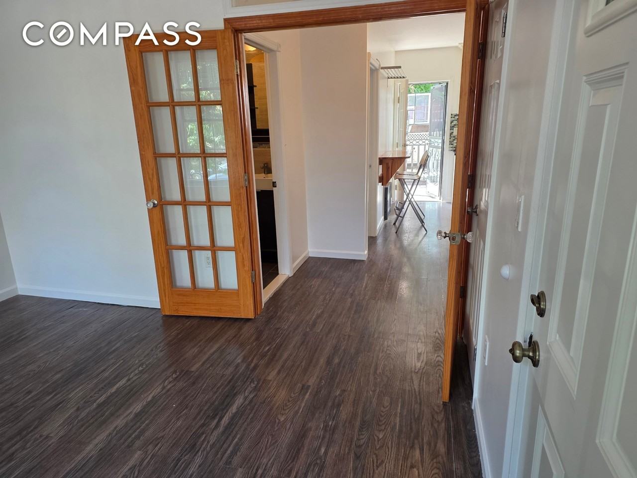286 17th St #1 - Photo 4 of 24