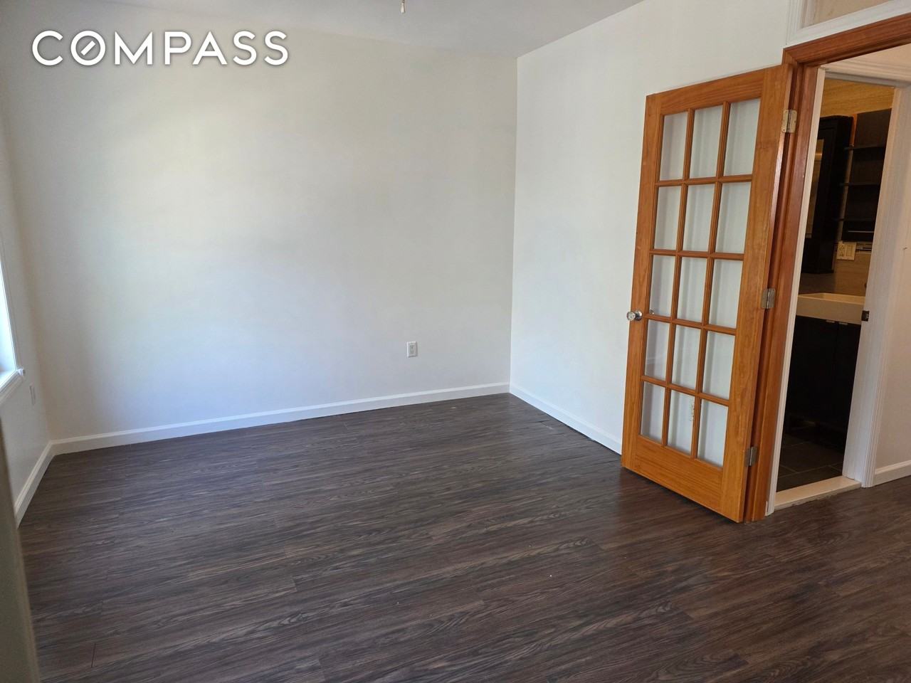 286 17th St #1 - Photo 5 of 24