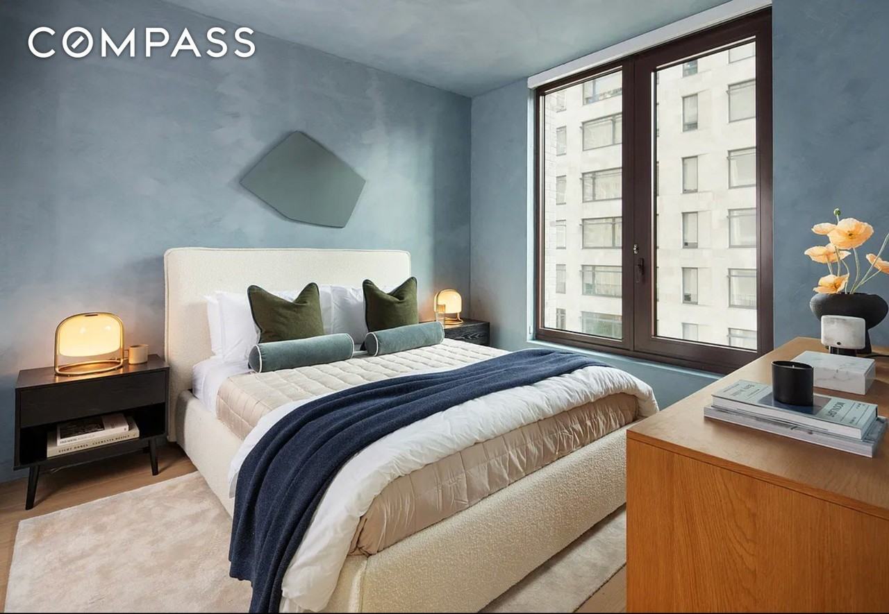 300 E 50th St #15E - Photo 2 of 18
