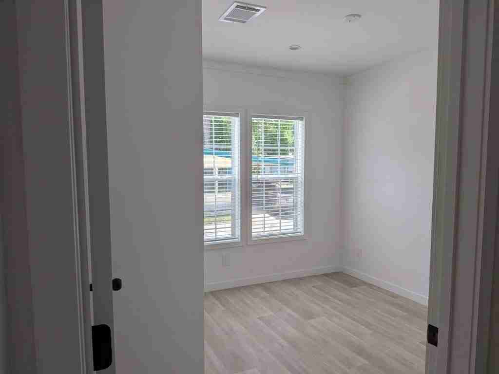 15777 Bolesta Rd #222 - Photo 5 of 21