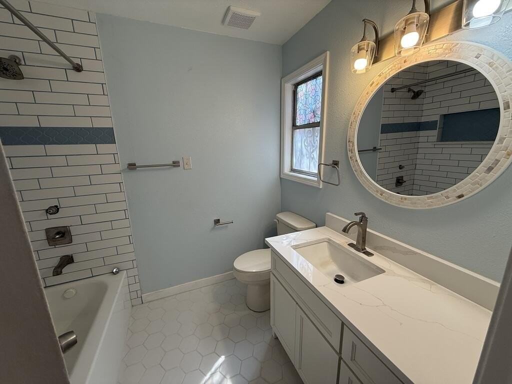 4604 Locust Ave - Photo 7 of 13