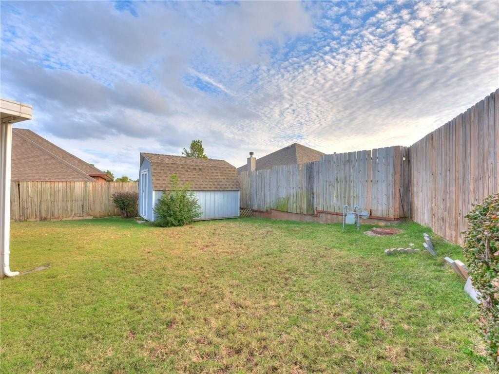 1004 Sw 127th Pl - Photo 4 of 33