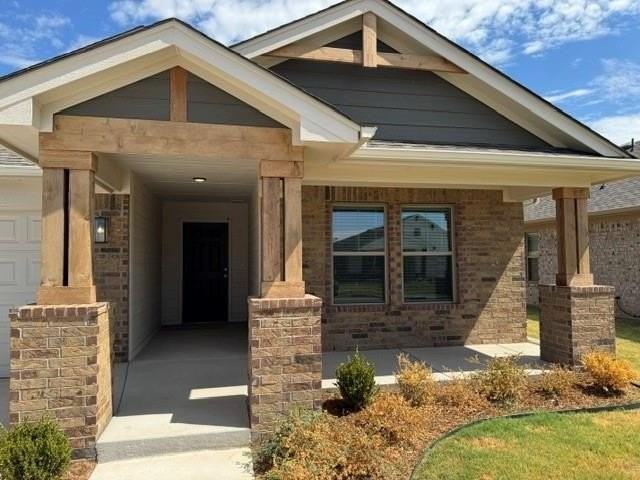 16104 Wolf Creek Way - Photo 2 of 32