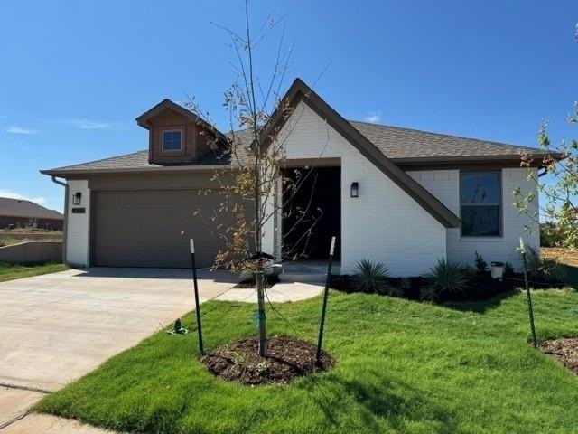4000 Alta Vista Dr - Photo 2 of 32