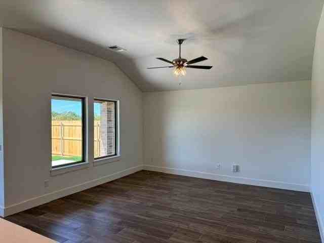 4000 Alta Vista Dr - Photo 5 of 32