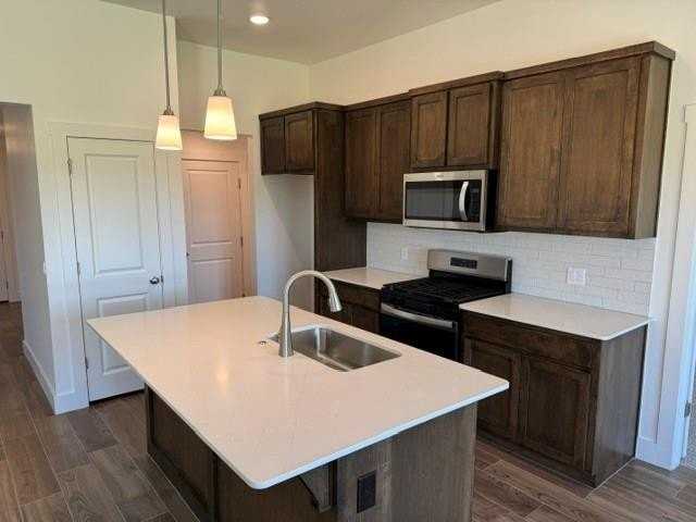 4000 Alta Vista Dr - Photo 7 of 32
