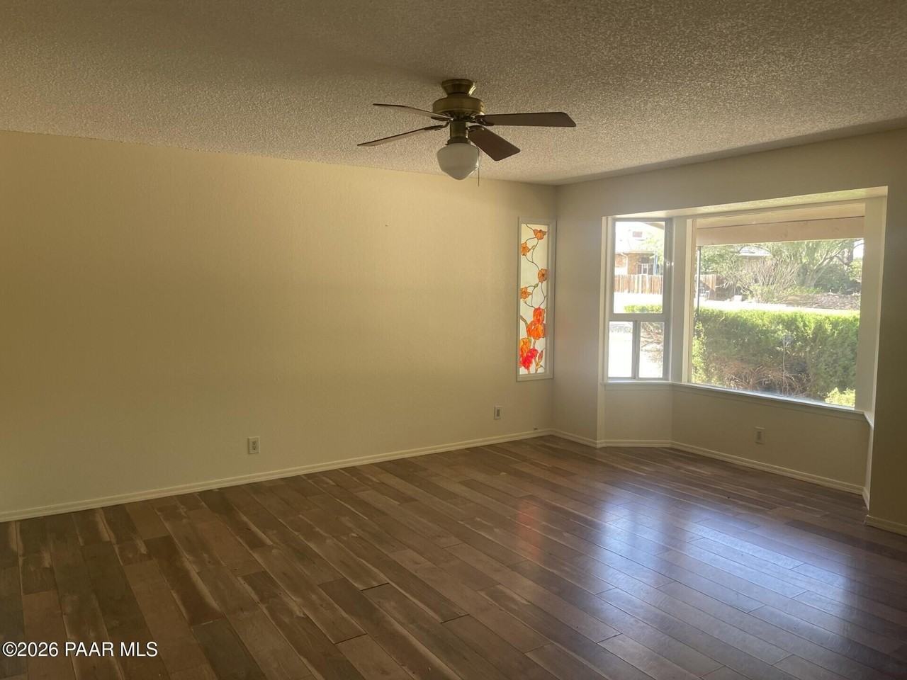 1219 E Five Star Blvd - Photo 5 of 11