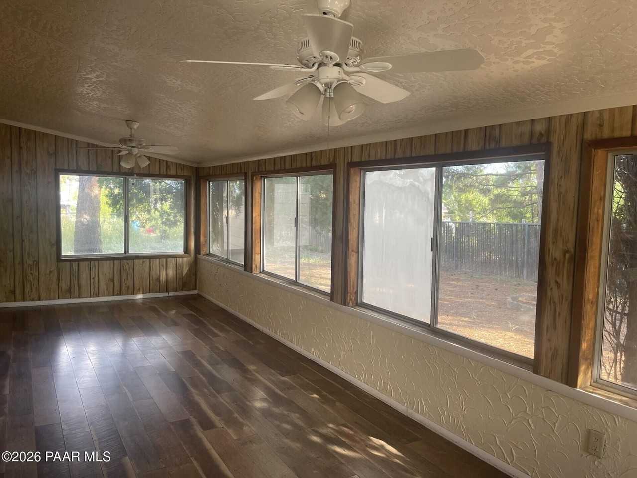 1219 E Five Star Blvd - Photo 7 of 11