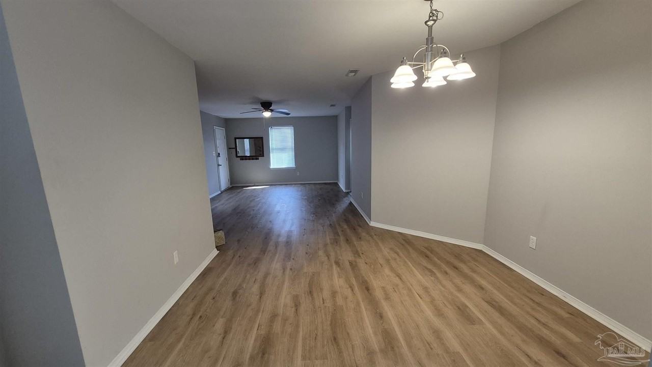 2370 Shoal Creek Dr - Photo 3 of 10