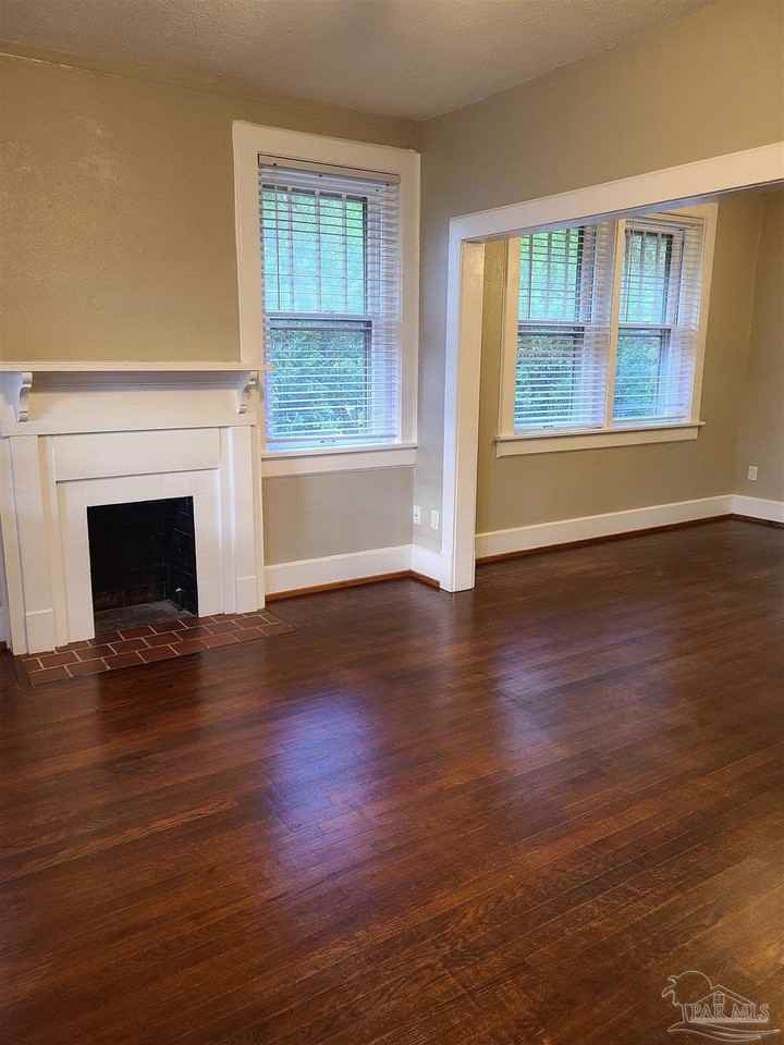 510 N Spring St - Photo 4 of 22