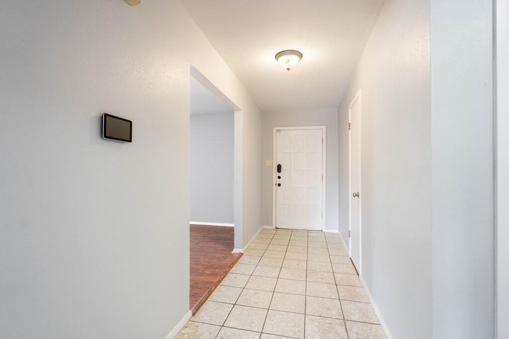 2807 Maxwell Dr - Photo 3 of 42