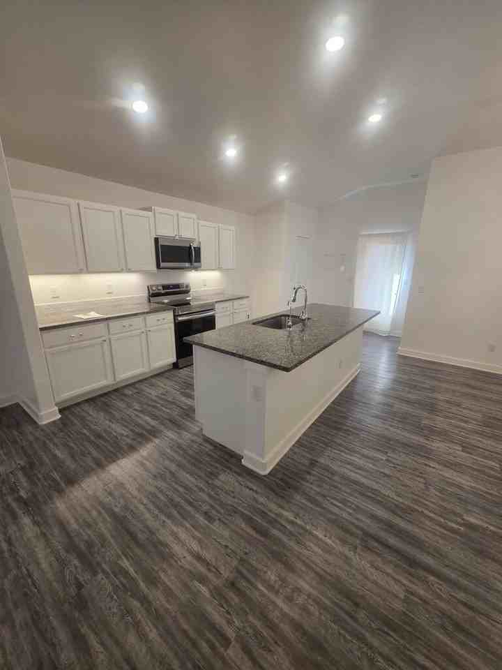 126 Pioneer Cir - Photo 6 of 28