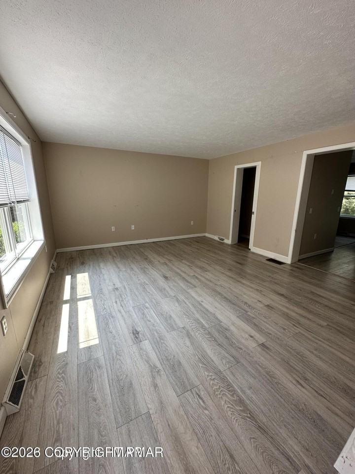 105 Pines Way #119 - Photo 3 of 13