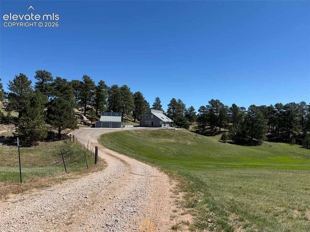 3793 Badger Ln - Photo 6 of 16