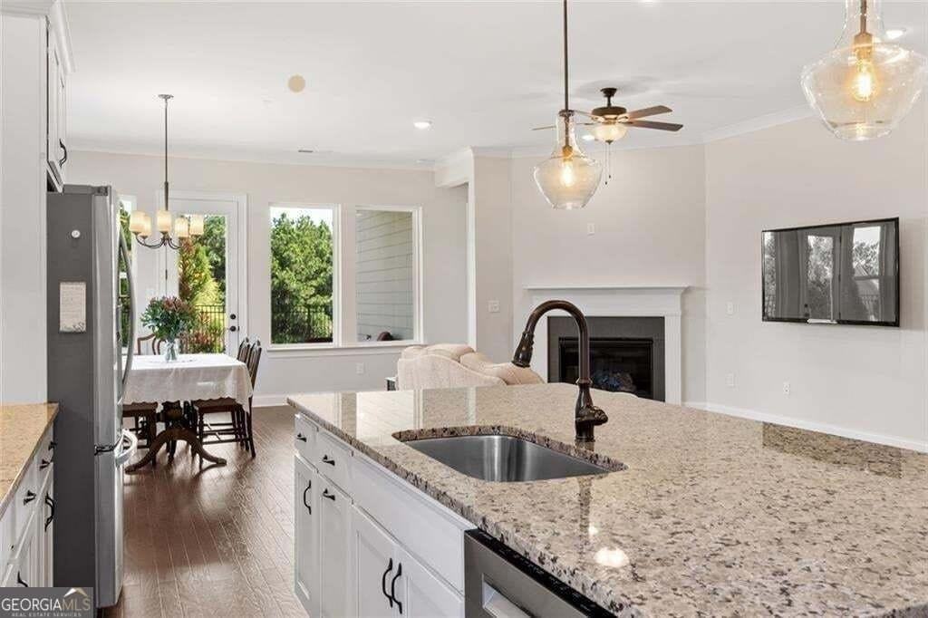 6853 River Rock Dr - Photo 2 of 50