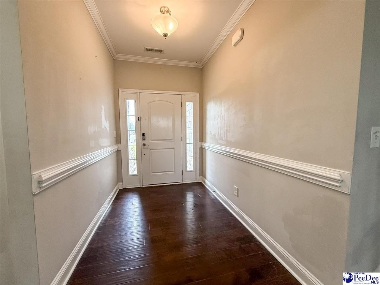 1073 Wessex Dr - Photo 2 of 23