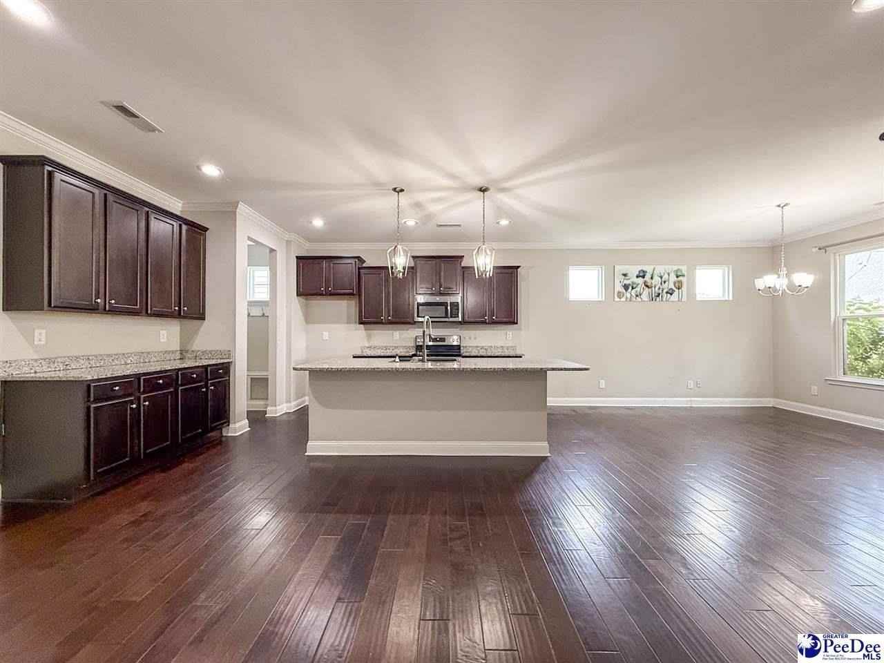 1073 Wessex Dr - Photo 6 of 23