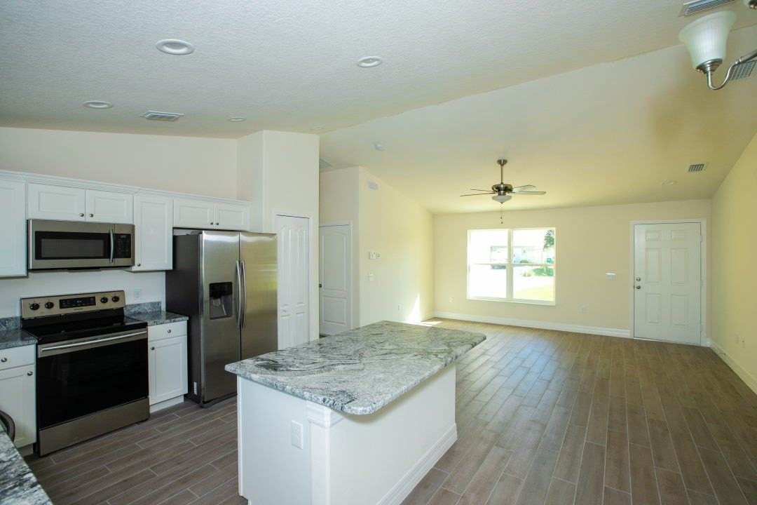 3730 12th St - Photo 2 of 14