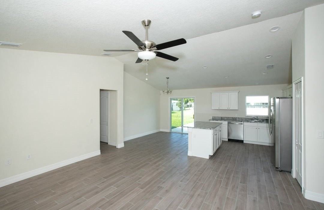 3730 12th St - Photo 3 of 14