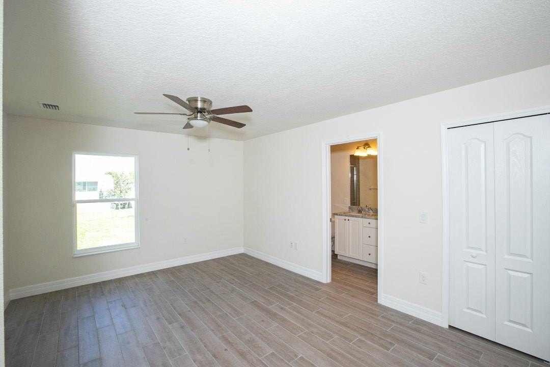 3730 12th St - Photo 7 of 14