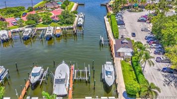 featured image of 1405 Ne Indian River Dr #2