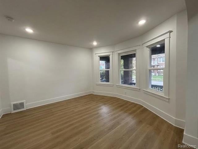 1475 W Euclid St - Photo 5 of 13