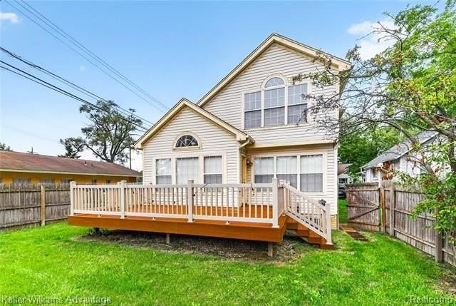 1360 Camden St - Photo 2 of 32
