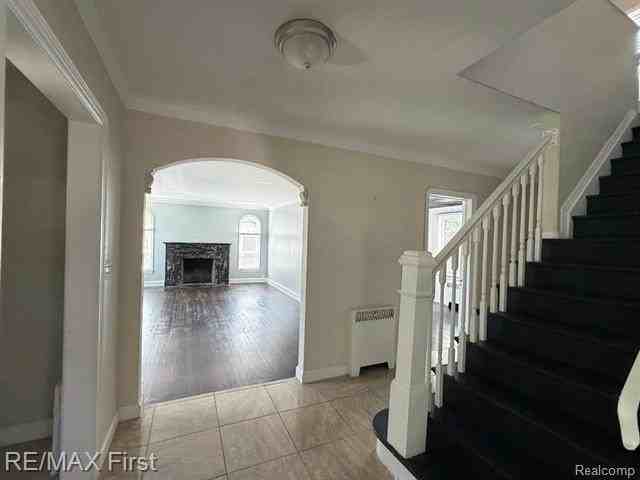 1349 Devonshire Rd - Photo 4 of 23