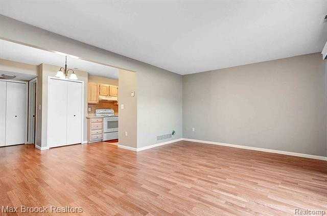50406 Bay Run S - Photo 6 of 18
