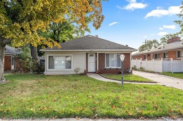 5920 Mcmillan St - Photo 4 of 33