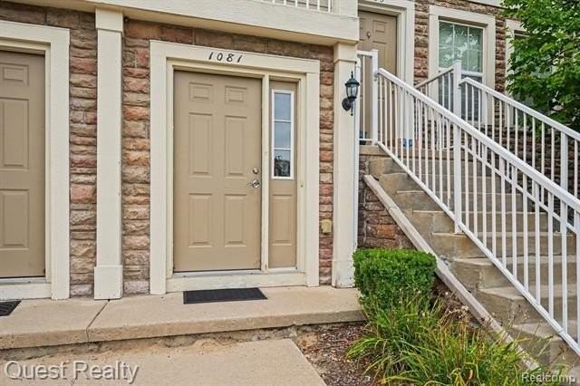1081 Foxboro - Photo 3 of 26
