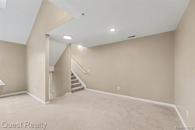 1081 Foxboro - Photo 5 of 26