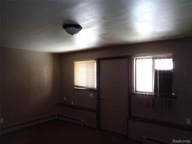 765 E Walled Lake Dr Apt B - Photo 5 of 11
