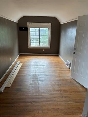 2375 Cabot St - Photo 4 of 10