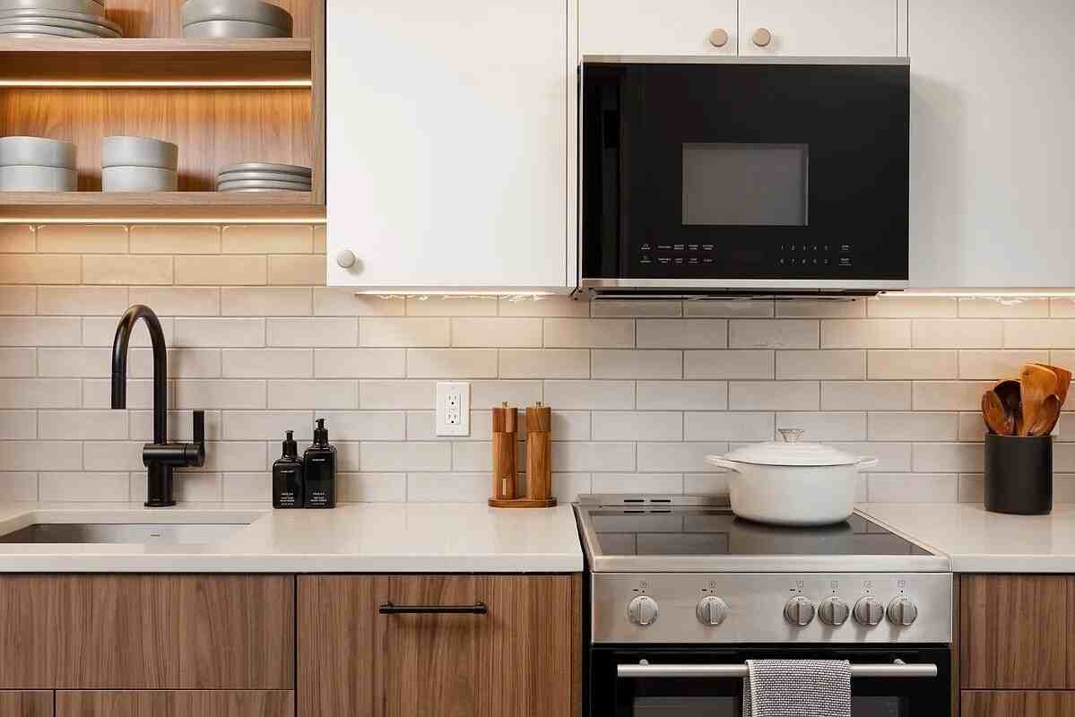 67 Prince St - Photo 7 of 10