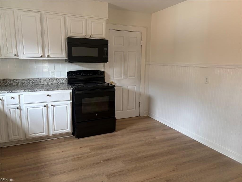 1526 Fairbanks Ave - Photo 3 of 10