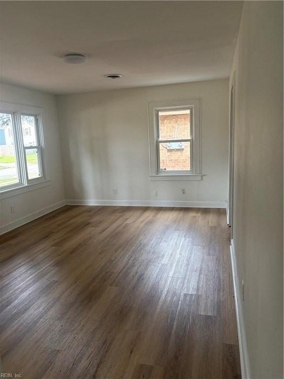 1526 Fairbanks Ave - Photo 7 of 10